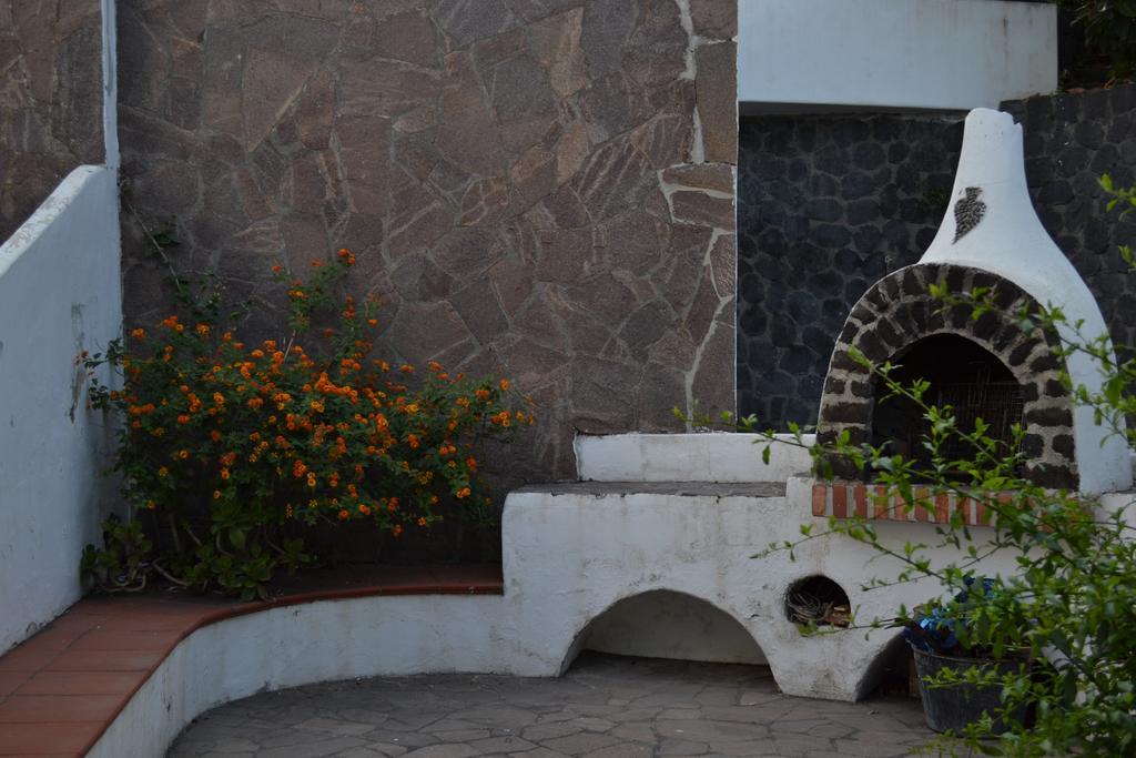 Villa Schicciolina Estrómboli Exterior foto